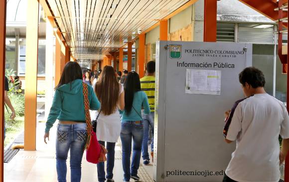 El 9 de junio algunos alumnos respondieron al llamado a reanudar las clases. FOTO juan antonio sánchez