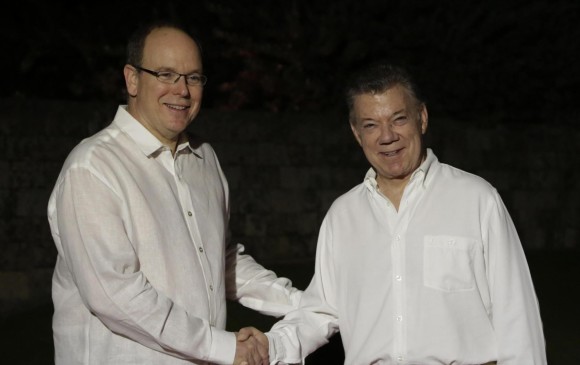 En la ciudad de Cartagena el príncipe Alberto II de Mónaco y el presidente Santos firmaron acuerdo de entendimiento. FOTO EFE