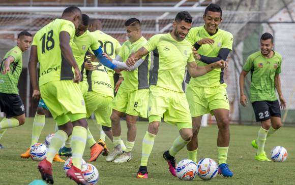 Envigado necesita ganar en casa y recuperar terreno. Igual que su rival, viene de lograr un empate. FOTO Juan antonio Sánchez