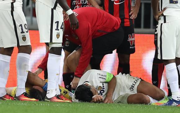 Falcao sufrió duro golpe en partido contra Niza