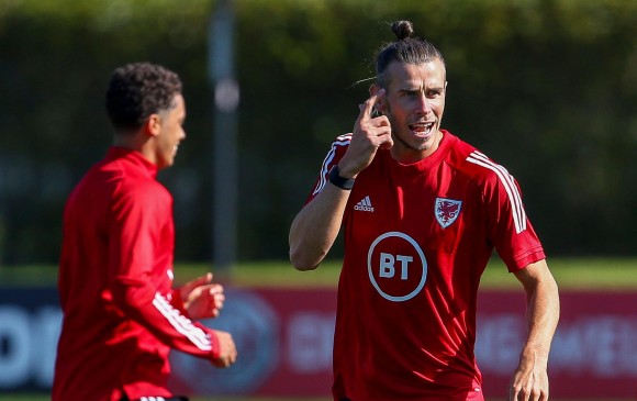 Gareth Bale, jugador del Real Madrid, se entrena con la Selección de Gales para el inicio de la Liga de las Naciones. FOTO AFP