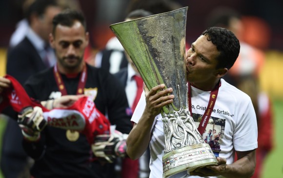 El delantero colombiano consiguió su segundo título en Europa con el club español. FOTO AFP