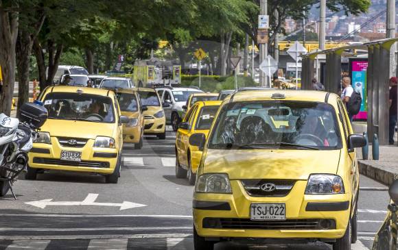 Desde las 5:00 a.m. de hoy, 10 de julio de 2019, se reunirán los taxistas que protestarán en Medellín. FOTO JUAN ANTONIO SÁNCHEZ