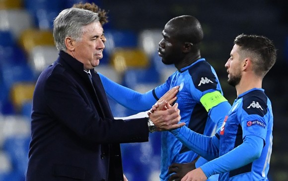 El equipo italiano despidió a Carlo Ancelotti horas después de lograr la clasificación a octavos de final de la Champions League. FOTO AFP