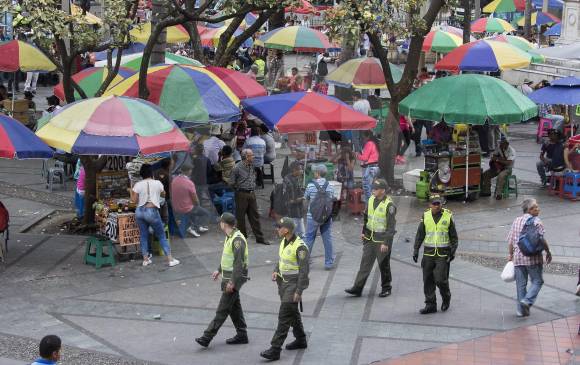 Para algunos, el trabajo de la Policía no es suficiente y aseguran que hay agentes que ayudan a los combos. Foto róbinson sáenz