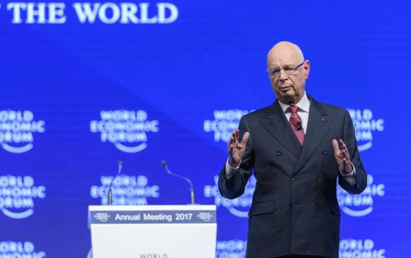 El fundador del Foro Económico Mundial, Klaus Schwab, asegura que este foro servirá para repensar el capitalismo. FOTO AFP