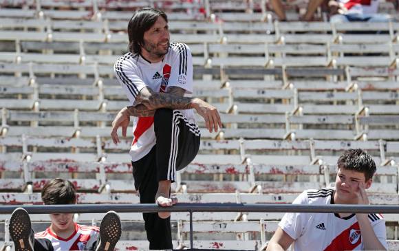 La primera final entre clubes de una misma ciudad en la historia de Libertadores mostró los riesgos de que una ciudad albergue una final única del torneo, como pretende Conmebol. FOTO afp