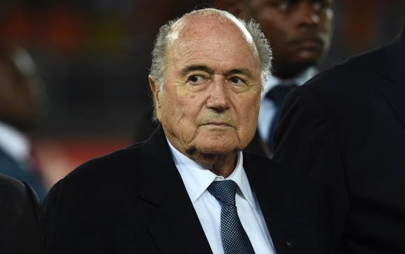 Fifa admitió candidaturas de Blatter, Figo, al Hussein y van Praag, a la presidencia