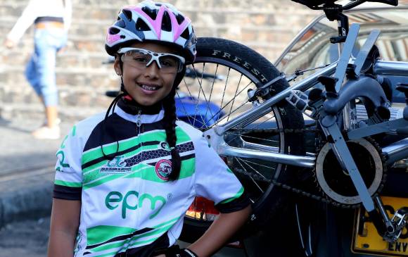 Valentina dice que cuando sea grande quiere ser ciclista profesional, bailarina y pediatra. FOTO DONALDO ZULUAGA