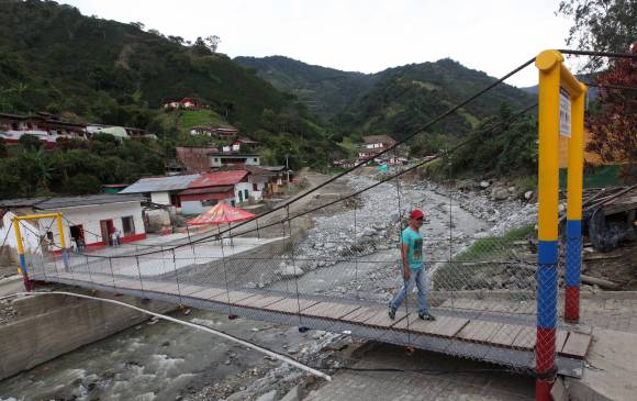 El 18 de mayo del presente año la quebrada La Liboriana se desbordó y dejó 94 muertos y 300 casas afectadas, varias de ellas destruidas. Cuatro puentes han sido reconstruidos. FOTO edwin bustamante