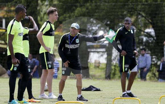 Nacional diseñó un plan especial con el preparador físico Eduardo Velasco para evitar efectos de la altura. FOTO Juan a. sánchez