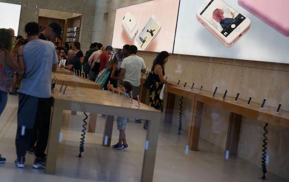 Apple vendió 51,2 millones de iPhone en el segundo trimestre fiscal. FOTO AFP