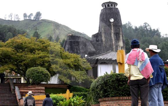 Las autoridades de El Peñol están preocupadas por la oferta de algunas fincas para turismo sexual y drogas. FOTO Donaldo Zuluaga