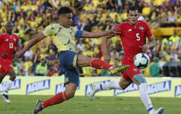 Con su gol de penalti, Radamel Falcao García llegó a 34 anotaciones con la camiseta de Colombia, 19 de estos fueron en partidos amistosos. El domingo Colombia enfrentará a Perú. FOTO efe 