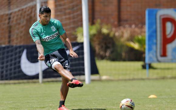 Jéfferson Duque es el goleador de la Liga Águila-2 con 14 tantos luego de 19 fechas. Le quedan mínimo, tres juegos más para aumentar su cuenta en el rentado. FOTO juan antonio sánchez