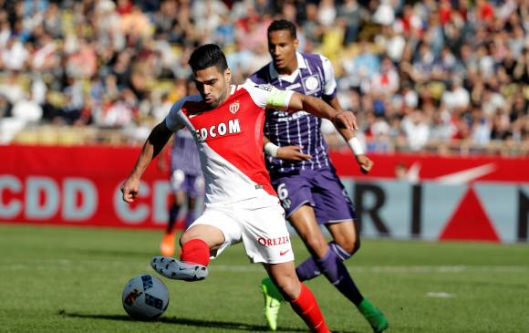 Radamel Falcao García no anotó en el partido contra Toulouse, pero fue fundamental con su sacrificio. FOTO reuters
