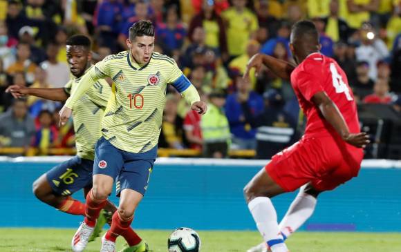 El volante colombiano James Rodríguez no estará con la Selección en el amistoso ante Perú, este viernes. FOTO EFE