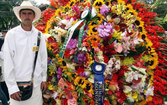 Primer puesto en la categoría Silleta Monumental en 2007. Gabriel Jaime Atehortúa Gallego usó 45 tipos de flores diferentes. 