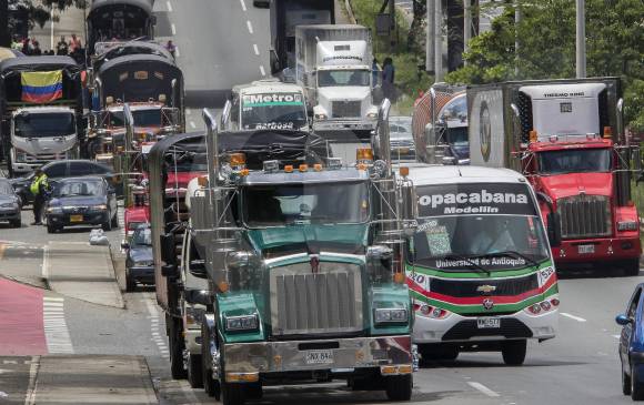 El combustible pesa un promedio de 33 % en los costos fijos de los transportadores de carga en el país. FOTO Robinson Sáenz