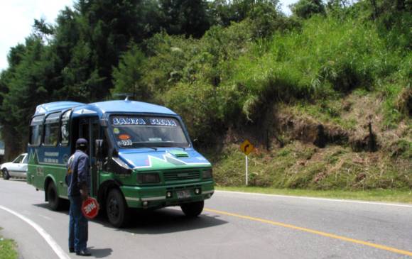 Sitio de la vereda El Plan, de Santa Elena, donde se presentó el asalto múltiple a ocupantes de vehículos. FOTO cortesía