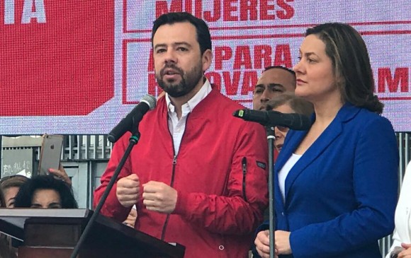 Ángela Garzón apoya a Carlos Fernando Galán en la candidatura a la Alcaldía de Bogotá. Foto: @CarlosFGalan