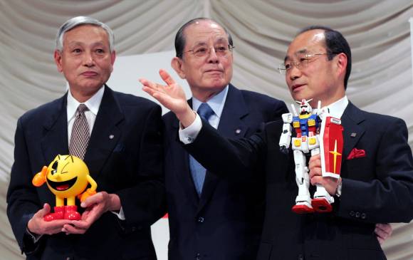 Nakamura (c) fundó en 1955 una empresa con su mismo nombre familiar dedicaba a construir y gestionar zonas recreativas para niños. FOTO AFP