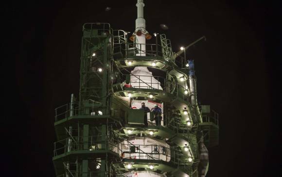 La nave se acoplará a la plataforma orbital dentro de seis horas, tras dar cuatro vueltas alrededor de la Tierra. FOTO REUTERS
