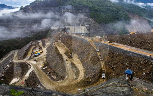 El más reciente informe de EPM revela que el caudal del río Cauca por Puerto Valdivia está en 1.245 metros cúbicos por segundo (dentro de lo normal). La presa va en la cota 415 FOTO Juan A. Sánchez