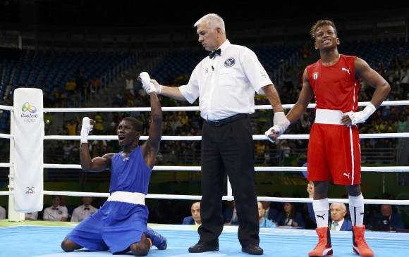 El festejo del antioqueño Yuberjén Martínez, finalista de la categoría minimosca en Río. FOTO Reuters 