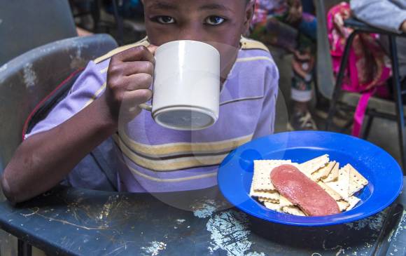 Antioquia es uno de los departamentos que tiene más bajo el pago de ración por niño atendido, según Maná. Advierte que si se congelan los recursos, disminuyen los cupos. FOTO Edwin Bustamante