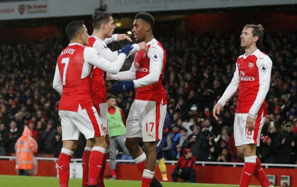 El Arsenal, en el que milita David Ospina, fue uno de los beneficiados en la fecha 19 del fútbol inglés: ganó y es 3°. FOTO ap