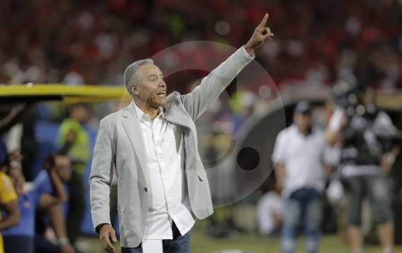 En caso de no recibir el alta médica, Mendoza no dirigirá al Junior en el partido de vuelta de la Copa Libertadores contra el Olimpia. FOTO JUAN ANTONIO SÁNCHEZ