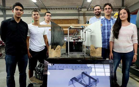 Estudiantes de ingenierías civil, mecánica, eléctrica, control e industrial desarrollan la idea. FOTO Julio c. Herrera y cortesía