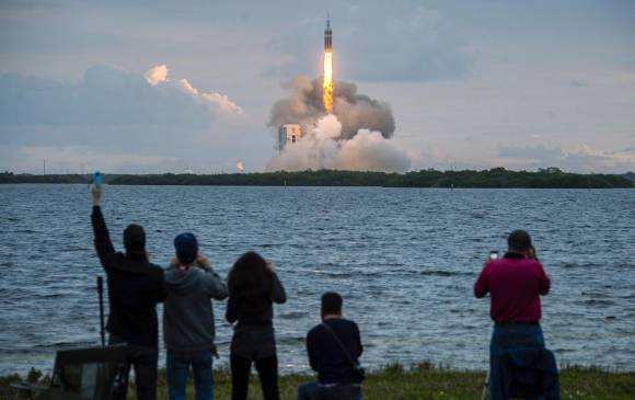La Nasa se marcó como objetivo enviar una misión tripulada a un asteroide en 2025 y a Marte en 2030. FOTO AP