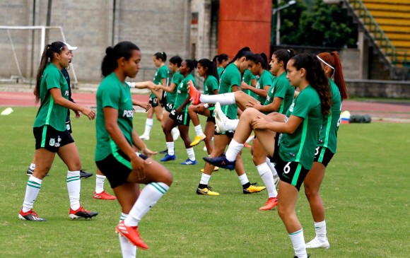 El equipo verde se clasificó con 7 puntos como el segundo mejor tercero de la Liga Femenina y hoy se mide al conjunto vallecaucano que lideró su grupo con 5 triunfos y solo una caída. FOTO dimayor