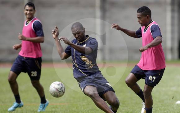 Francisco Rodríguez y Sebastián Viáfara en el entreno del Rionegro que tendrá boleta familiar para hoy. FOTO manuel saldarriaga