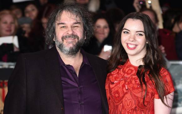 Peter Jackson asistió al estreno con su hija Katie Jackson. FOTO AFP
