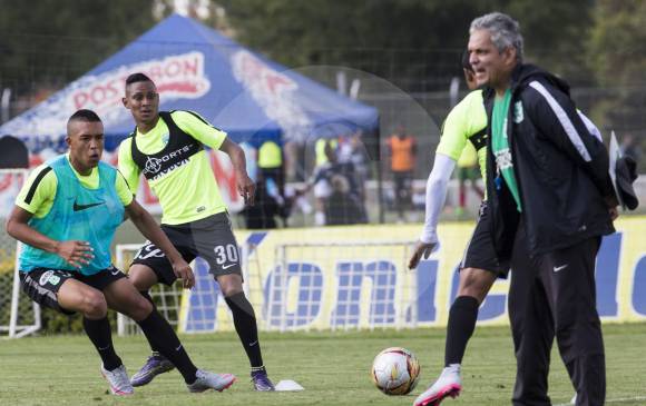 Tras la buena campaña en la Copa Libertadores, el técnico Reinaldo Rueda pelea la punta en la Liga local. FOTO julio c. herrera