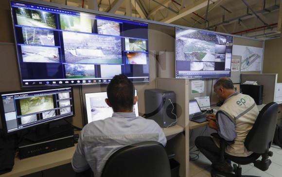 Después del comienzo de la actual contingencia (28 de abril de 2018) se implementó un Centro de Monitoreo Técnico que vigila de forma constante el estado del proyecto. FOTO MANUEL SALDARRIAGA