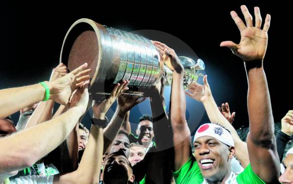 Estas imágenes de celebraciones se han vuelto habituales para los hinchas verdes, todo producto de la planificación, esa que se quiere redondear en el Mundial de Clubes. FOTO Juan A. Sánchez
