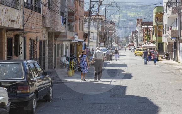 En esta cuadra del barrio Antioquia se registró la balacera. FOTO EDWIN BUSTAMANTE