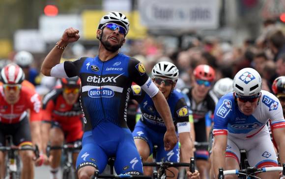 Fernando Gaviria sigue sorprendiendo con su inteligencia y velocidad al esprin. El Mundial de Catar lo espera. FOTO AFP