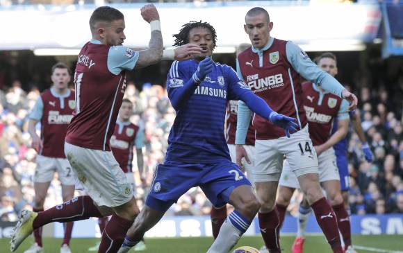 Juan Guillermo Cuadrado disputó su primer partido de titular con los londinenses. FOTO AP