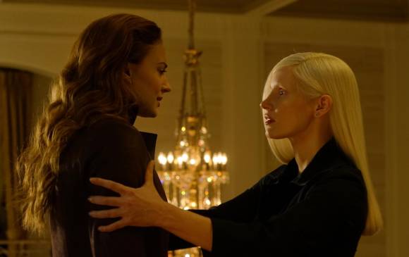 Sophie Turner como Jean y Jessica Chastain como Smith. FOTO Cortesía 20th Century Fox