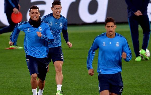 James vuelve a la titular del Real Madrid, con la urgencia de demostrar que está para ser inicialista. Aquí, con Ronaldo FOTO AfP