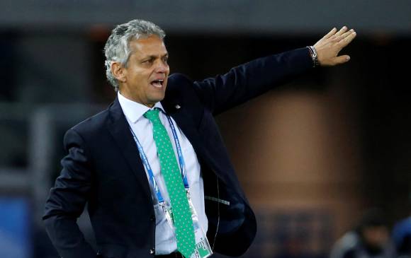 El entrenador vallecaucano tendrá cerca de tres meses de incapacidad. FOTO REUTERS