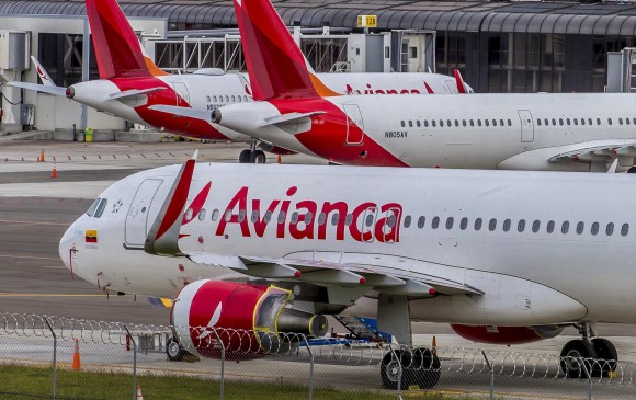 El Gobierno anunció el pasado 29 de agosto que participaría en la reestructuración de Avianca por medio de una transacción de 18 meses. Entre los argumentos se dice que la firma genera 500.000 empleos, entre directos e indirectos. FOTO Juan Antonio Sánchez