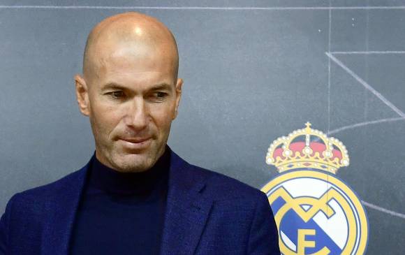 Otro ejemplo de Zidane y su estilo en el Real Madrid. FOTO Archivo AFP