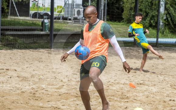 Ryan Agustine, referente del equipo antioqueño. Rusia e Italia son las ligas más fuertes de fútbol playa. FOTO Juan Antonio Sánchez