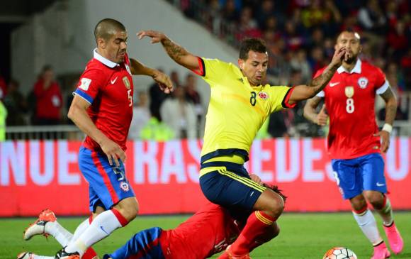 La entrada de Edwin Cardona le dio un segundo aire a la Selección. Fue vital en mitad y ataque. Foto AFP